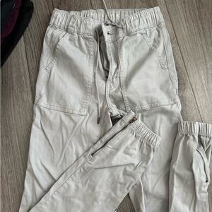 American Eagle Outfitters Light Gray Joggers (many items)